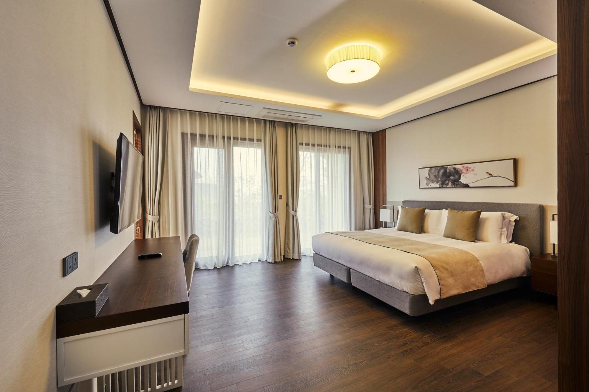 Camphortree Hotel And Resort Чечжу Екстер'єр фото