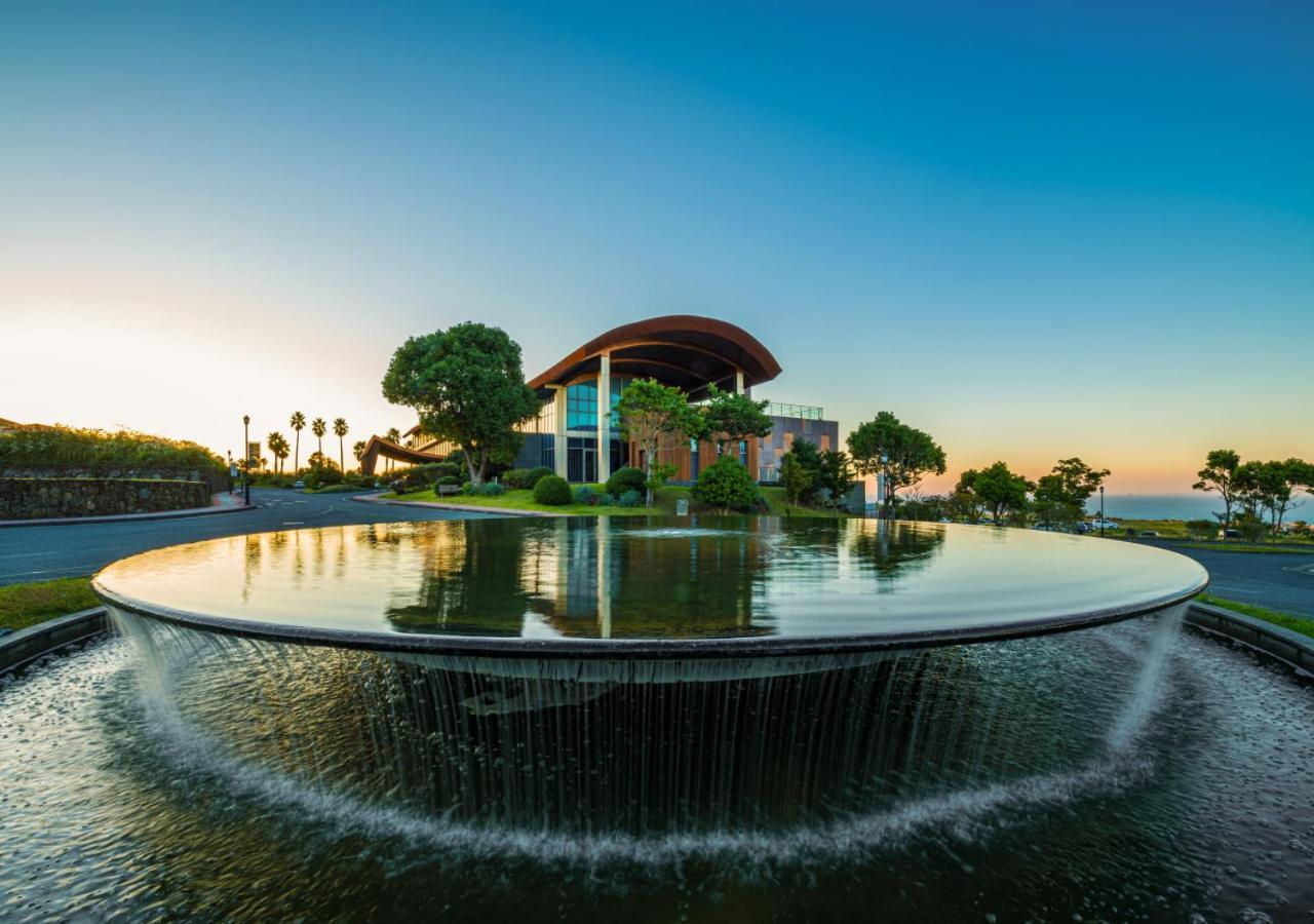Camphortree Hotel And Resort Чечжу Екстер'єр фото